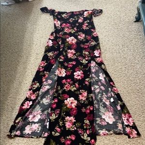 Floral off the shoulder maxi dress